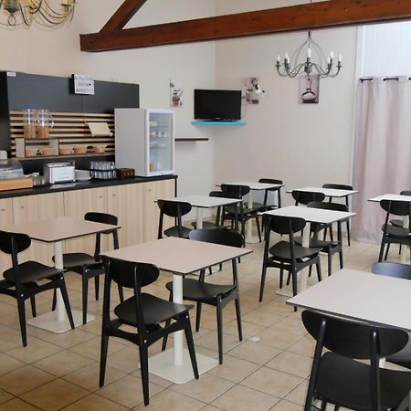 Hotel Restaurant Du Lac Graulhet Bagian luar foto