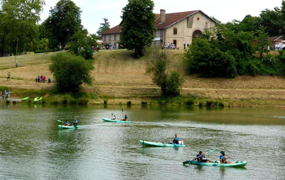 Hotel Restaurant Du Lac Graulhet Bagian luar foto